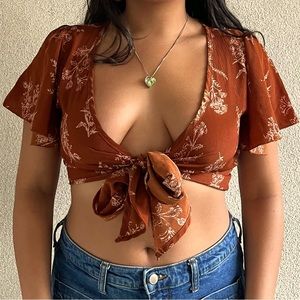 Front Tie Tee Floral Brown